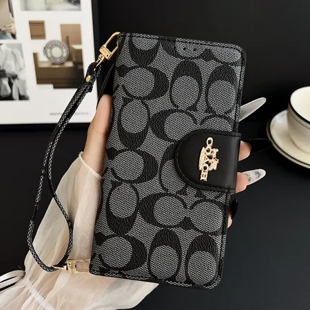 coach iphone17ケース 手帳型