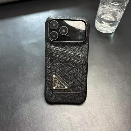 プラダiphone17proケース シュリンクレザー