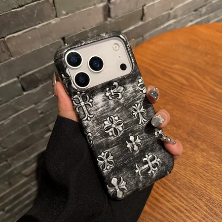 クロームハーツiphone17promaxケース レリーフ加工
