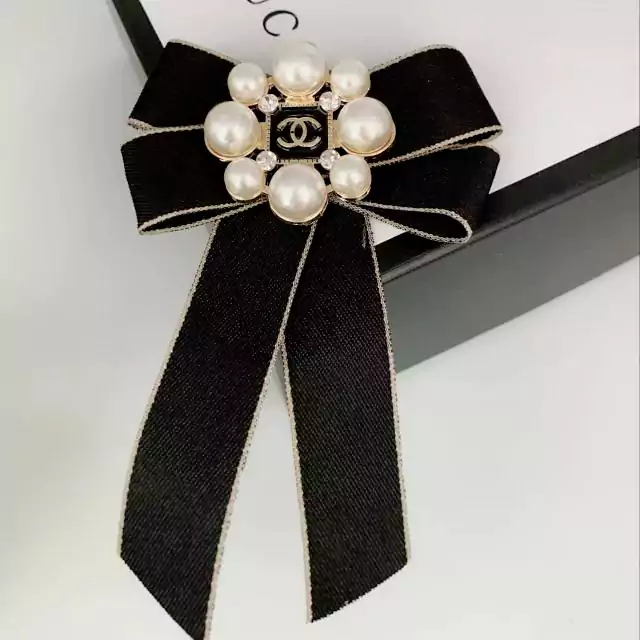 蝶ネクタイ シャネル CHANEL パール入り