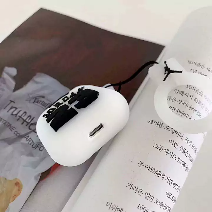 ワイヤレスイヤホン収納 個性