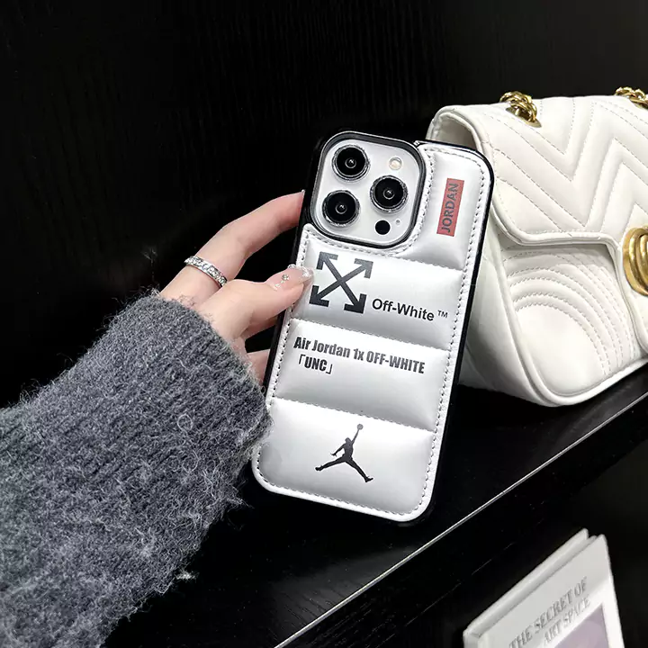 オフホワイトiphone16 plusケース ジャケット型